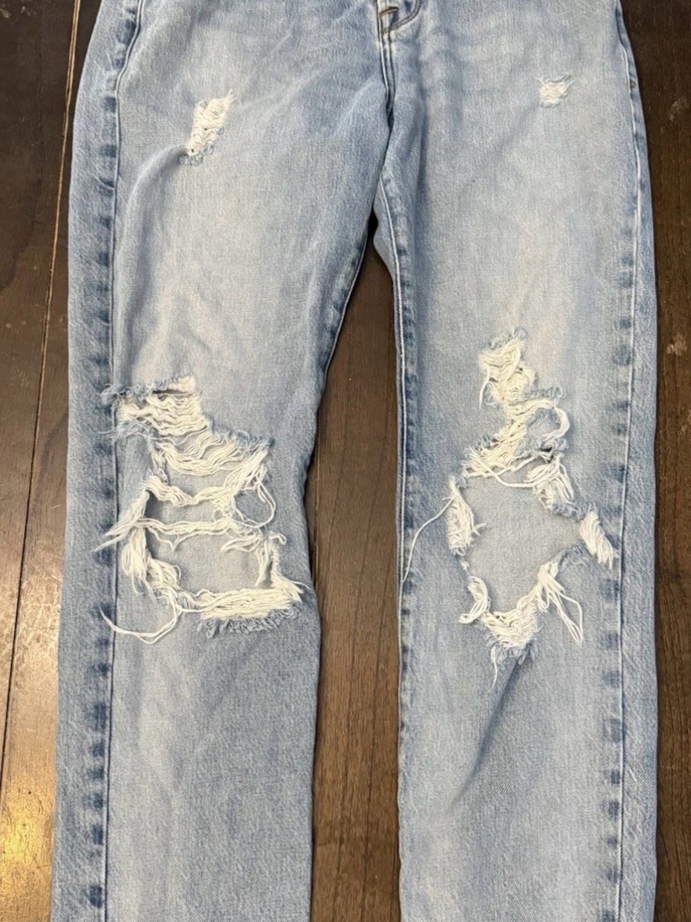 FRAME size 26 Denim Light Blue Distressed Le Original Jeans